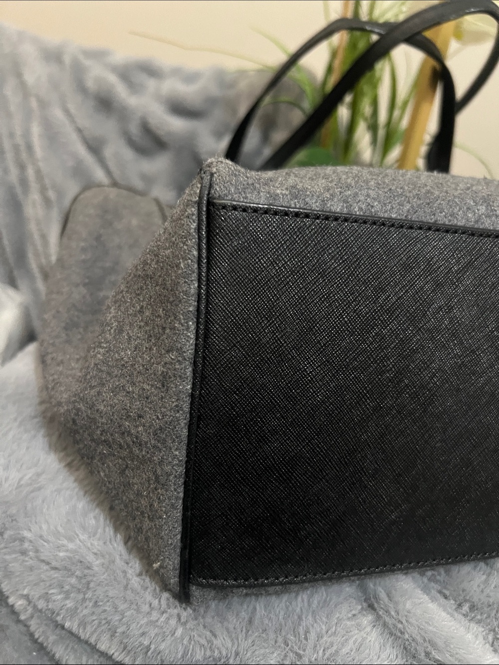 Tory Burch Gray Wool Buckle Tote with Black Leather Details GUC retail $349 - Picture 8 of 10